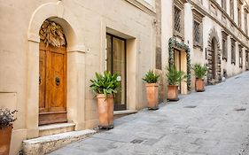 Stefania Townhouse